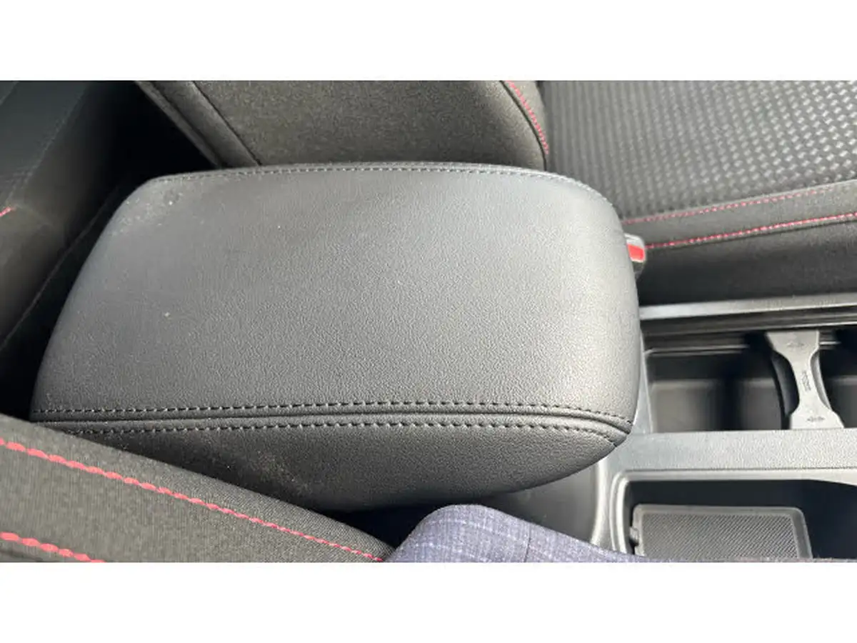 2023-ford-focus-10t-st-line-125ps-hatchback-big-38