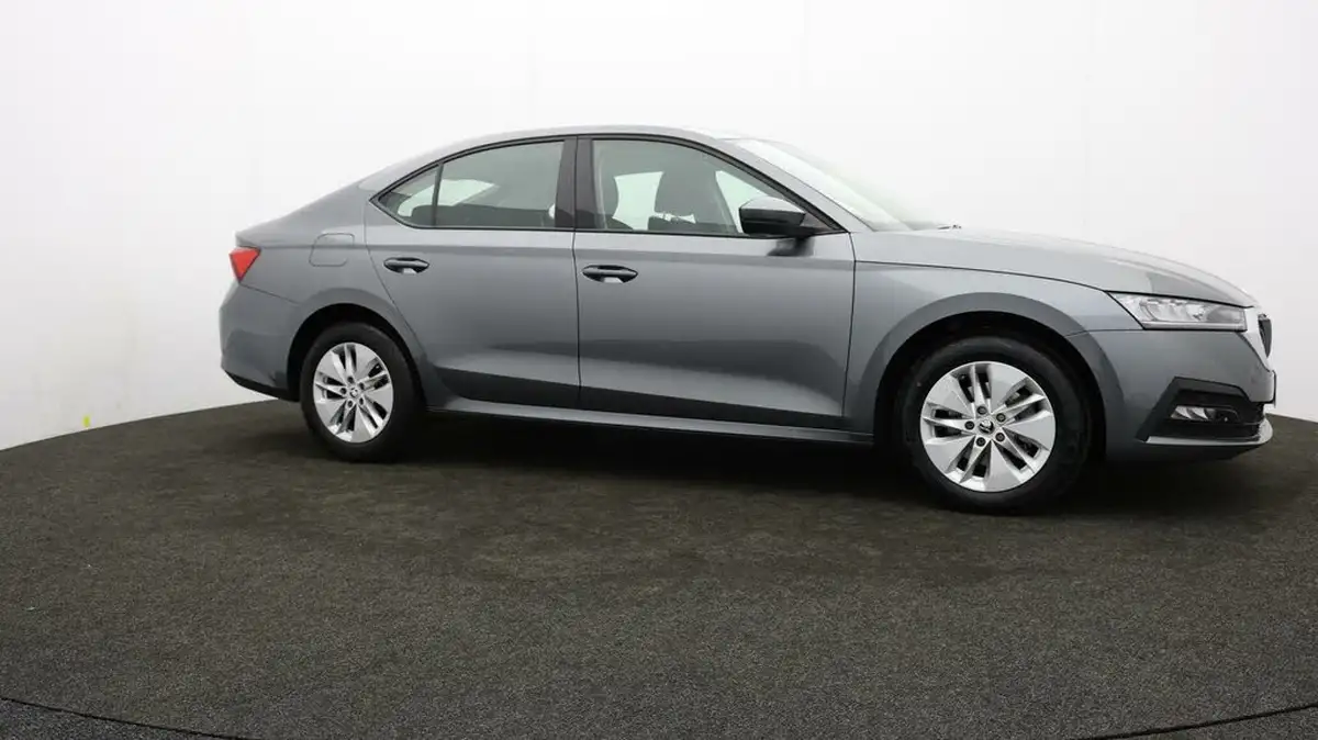 2023-skoda-octavia-10-tsi-e-tec-se-technology-110ps-hatchback-big-35