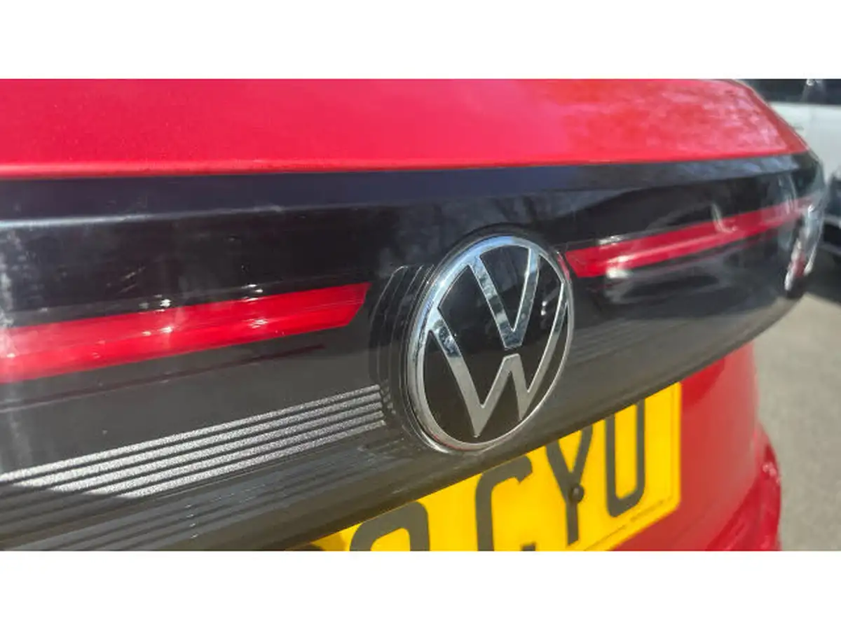 2022-volkswagen-taigo-15-tsi-r-line-big-30