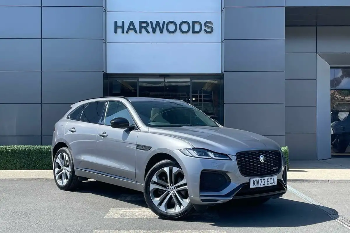 2023-jaguar-f-pace-20-d200-r-dynamic-hse-black-big-0