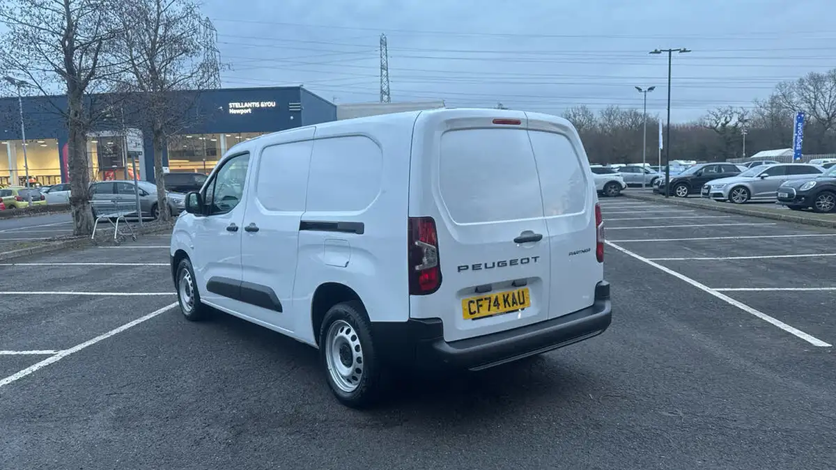 2024-peugeot-partner-15-bluehdi-professional-long-100pseu6d-crew-big-4