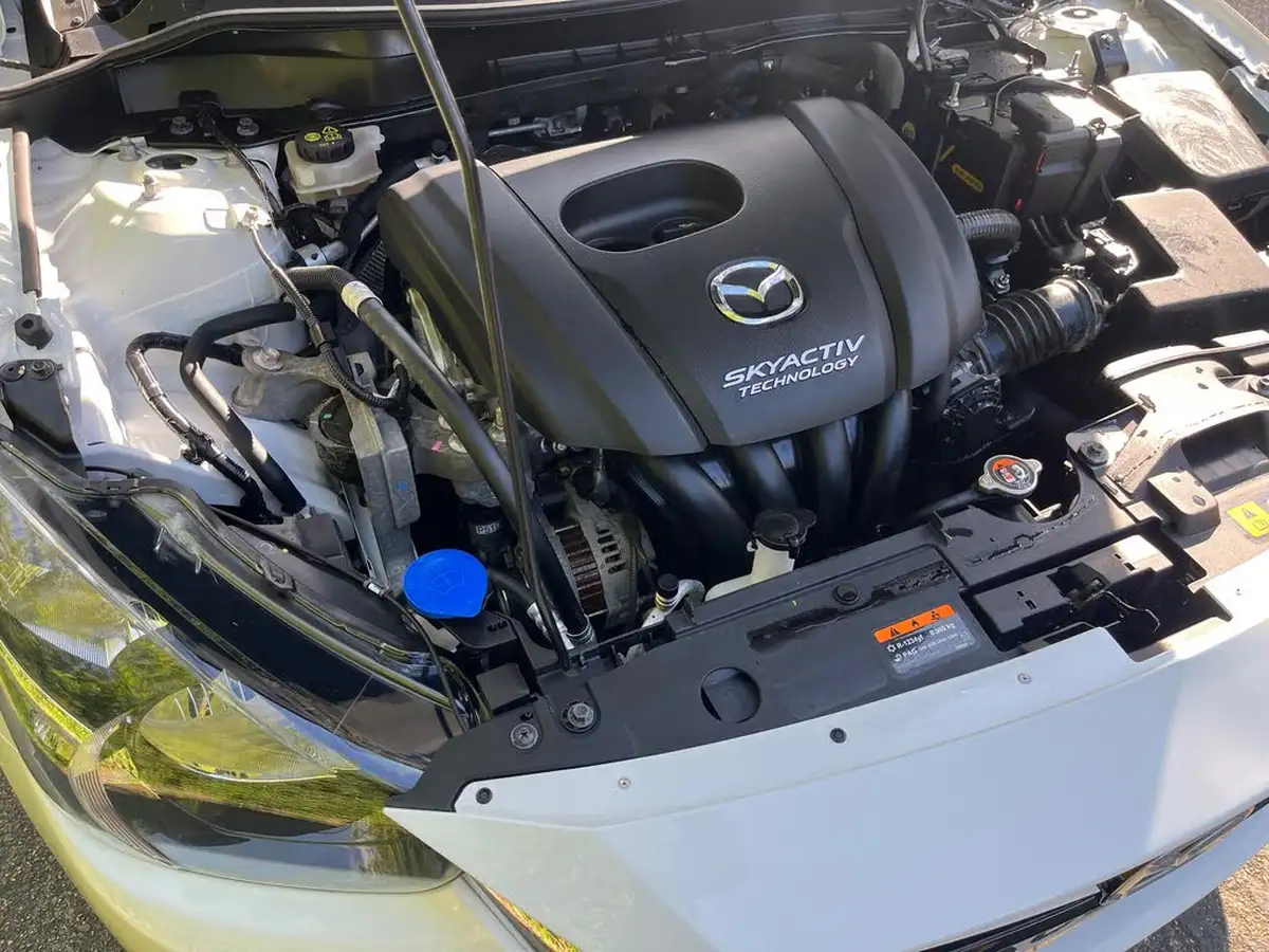 2015-mazda-mazda2-15-sport-nav-90ps-big-33