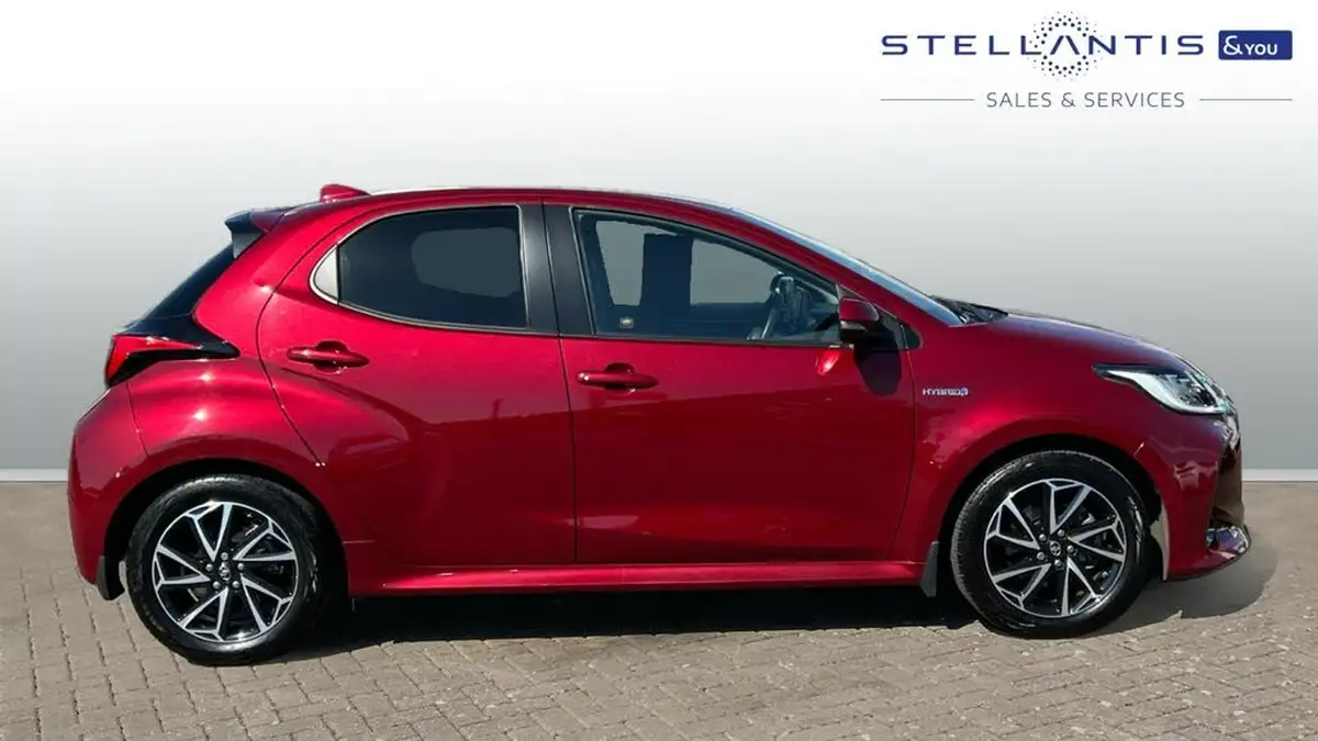 2021-toyota-yaris-15-vvt-i-design-big-1
