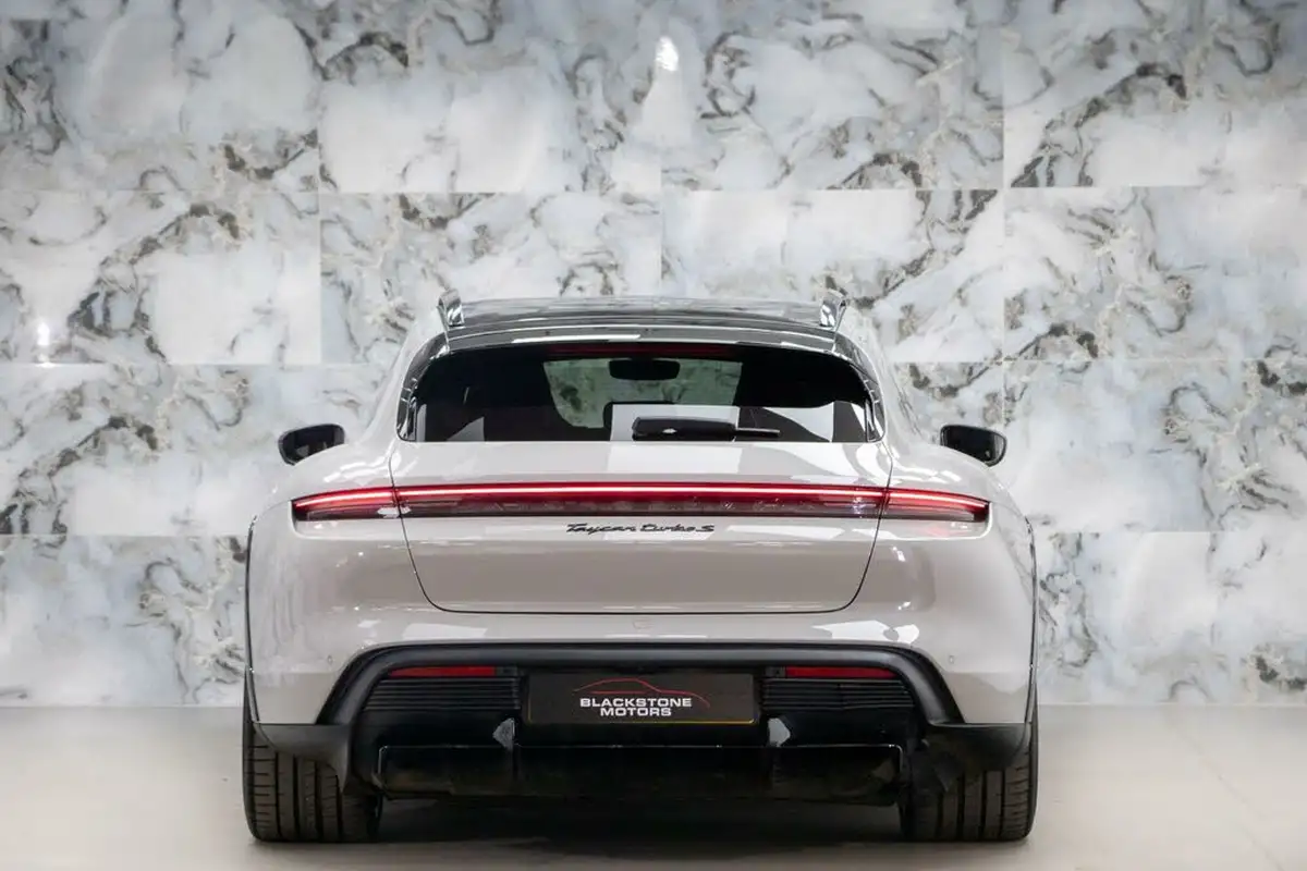 2021-porsche-taycan-e-turbo-s-cross-turismo-awd-big-5