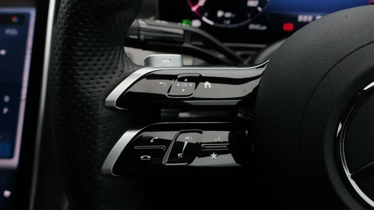 2022-mercedes-benz-c-class-15-c200-amg-line-premium-saloon-4d-big-23