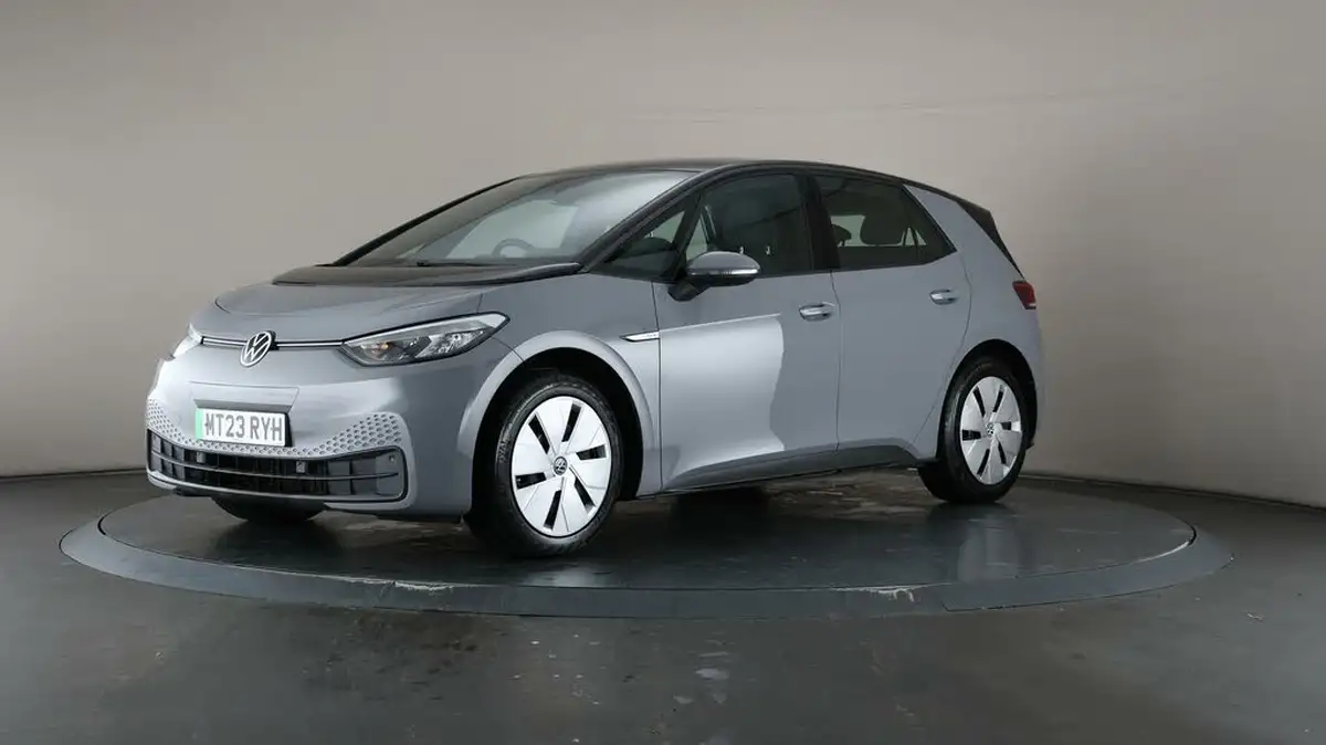 2023-volkswagen-id3-e-life-204ps-58kwh-pro-performance-big-3