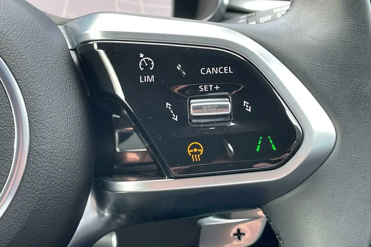 2024-jaguar-f-pace-20-d200-r-dynamic-hse-black-big-27