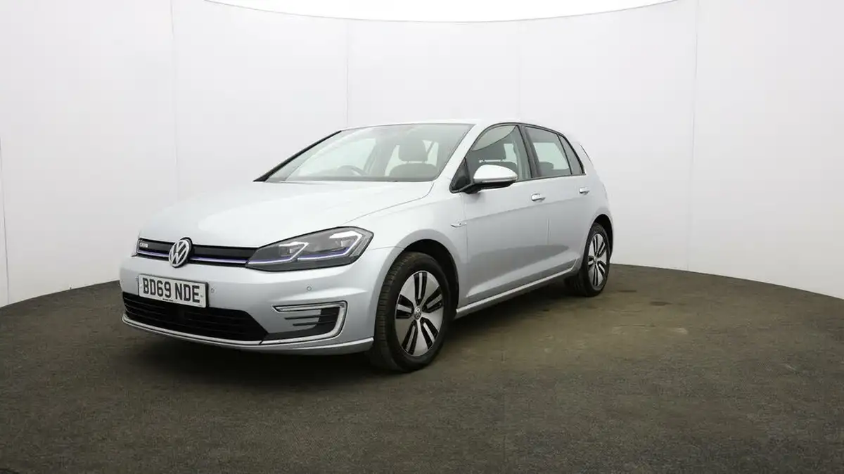 2019-volkswagen-golf-e-e-golf-big-2