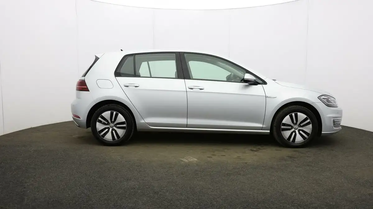 2019-volkswagen-golf-e-e-golf-big-43
