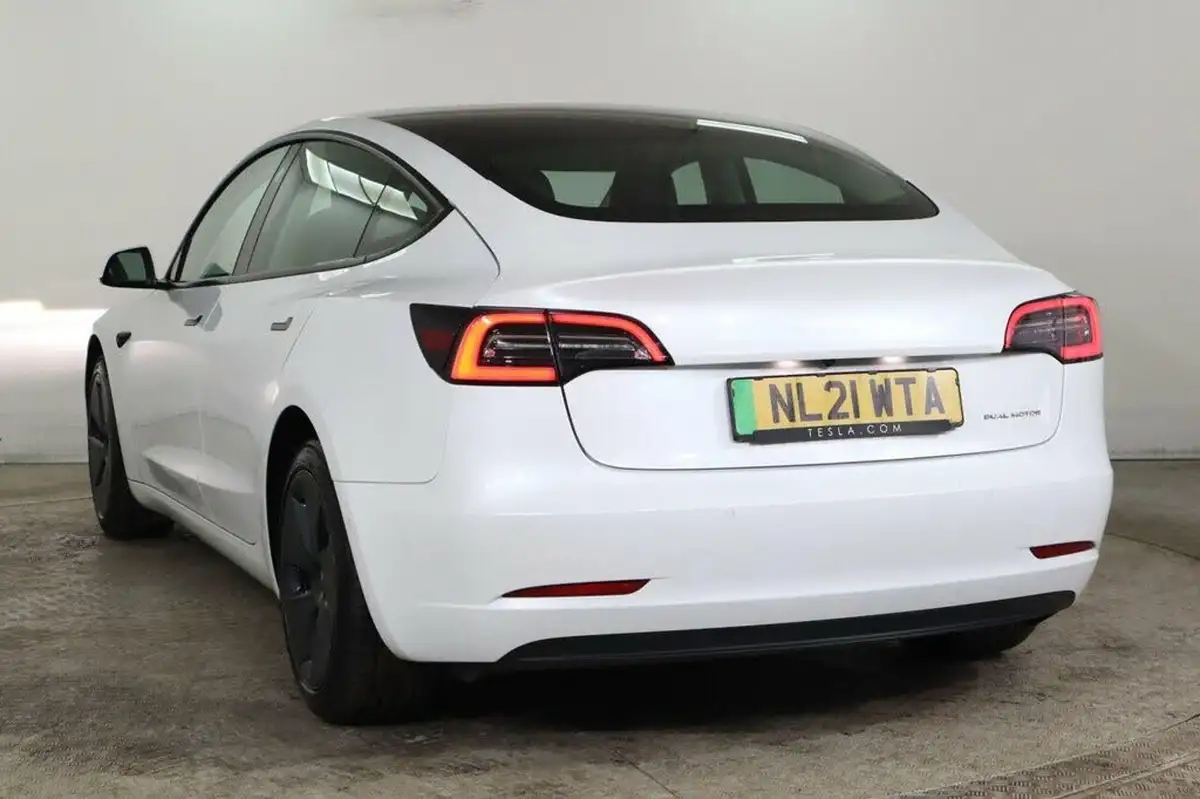 2021-tesla-model-3-e-long-range-4x4-big-3