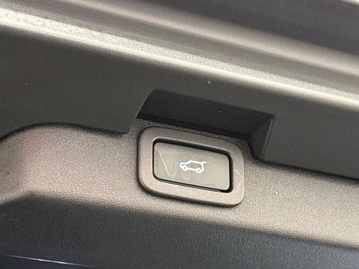 2020-land-rover-discovery-30-sd6-hse-big-19
