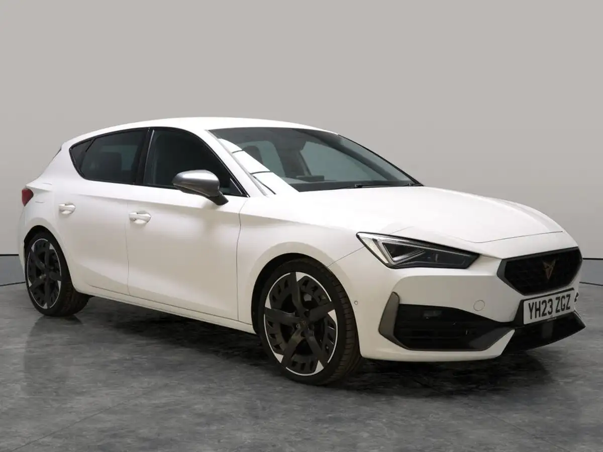 2023-cupra-leon-nf-20-tsi-vz3-300ps-hatchback-big-10