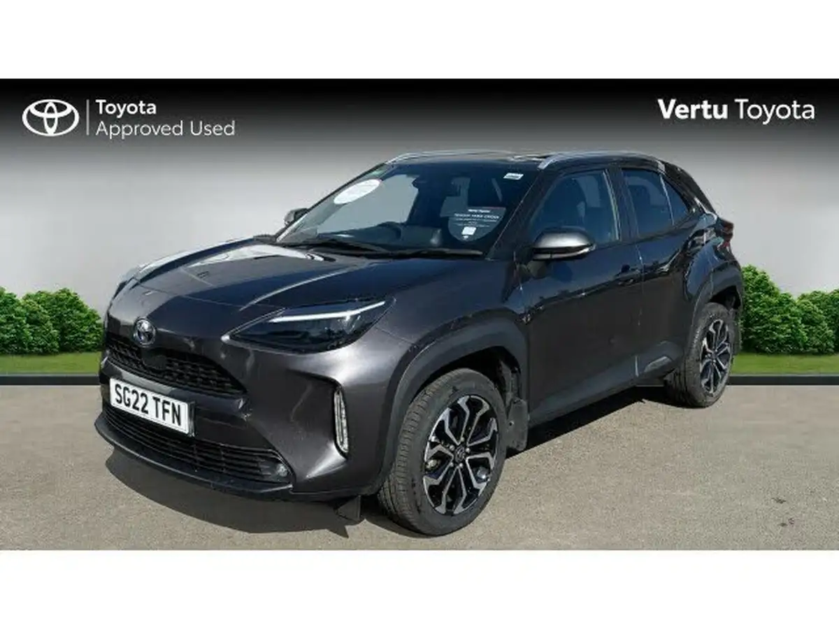 2022-toyota-yaris-15-vvt-i-design-panoramic-roof-big-2