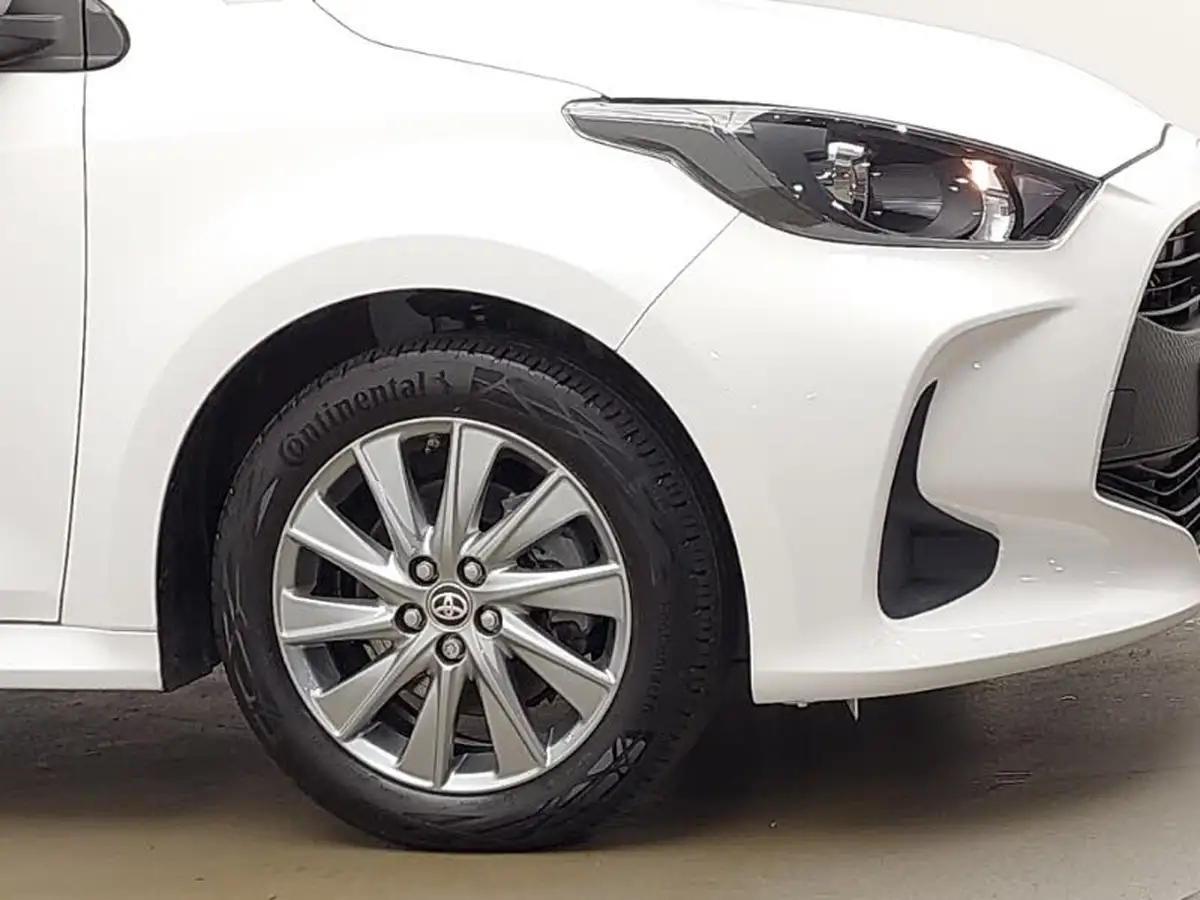 2023-toyota-yaris-15-vvt-i-icon-big-8