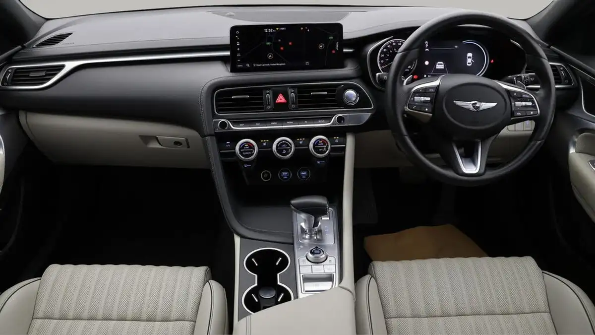 2022-genesis-g70-20-t-luxury-line-saloon-4d-big-13