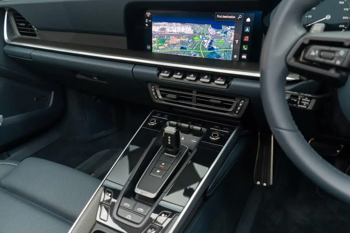 2023-porsche-911-38-turbo-s-awd-turbo-cabriolet-big-17