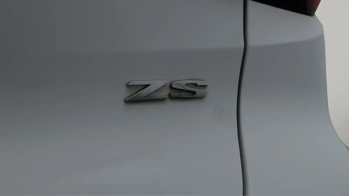 2021-mg-zs-suv-15-vti-tech-exclusive-big-21