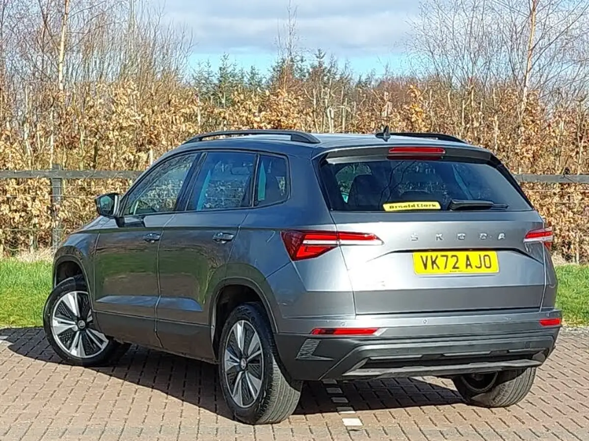 2022-skoda-karoq-15-tsi-se-drive-dsg-big-1