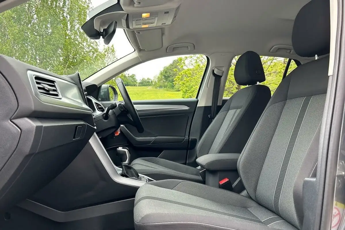 2022-volkswagen-t-roc-15-tsi-life-dsg-big-17