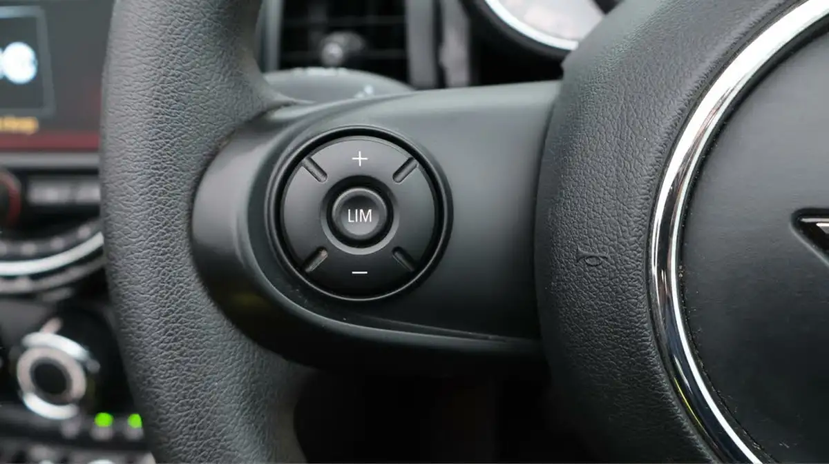 2019-mini-cooper-15-cooper-classic-convertible-2d-big-25