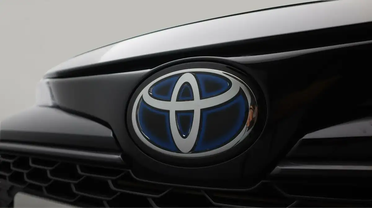 2022-toyota-corolla-18-vvt-i-design-120bhp-trk-hatchback-5d-big-21