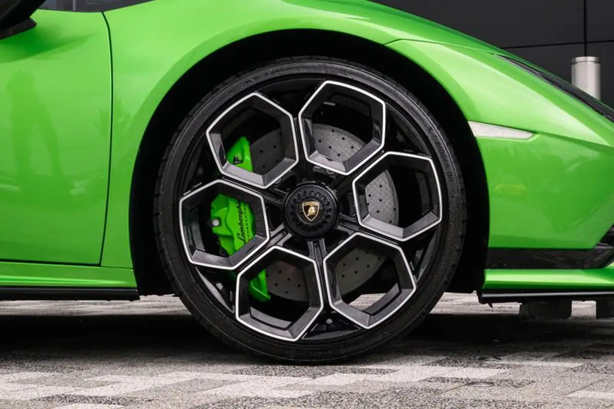 2024-lamborghini-huracan-big-8