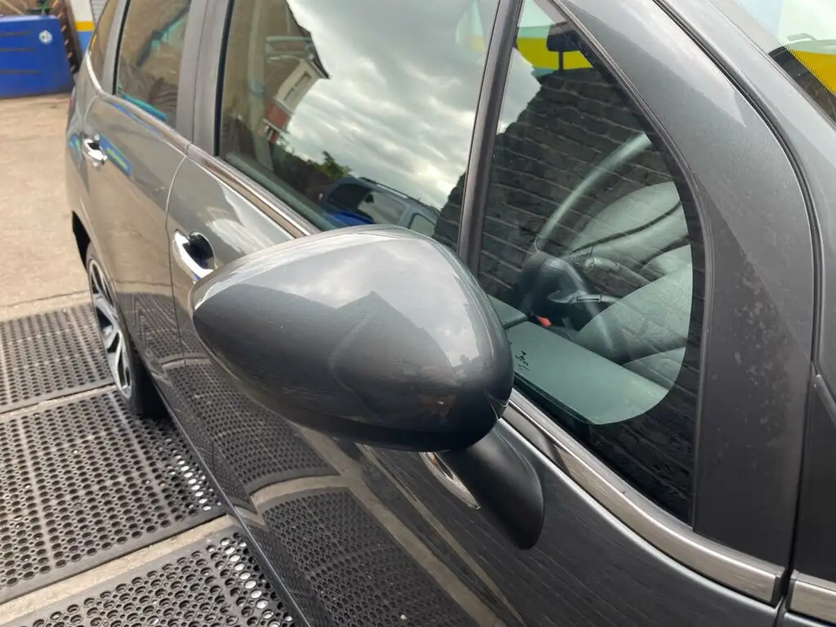 2016-citroen-c3-12-puretech-platinum-big-14