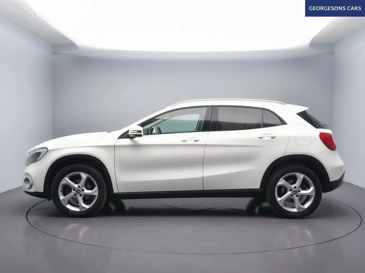 2018-mercedes-benz-gla-class-21d-gla-220d-sport-177ps-executivess-big-2