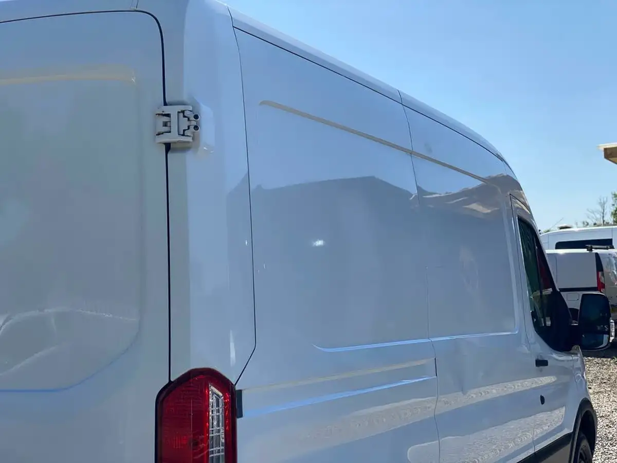 2017-ford-transit-20tdci-310-l2h2-105pseu6-big-23