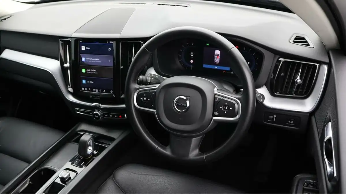 2021-volvo-xc60-20-b5-momentum-big-8