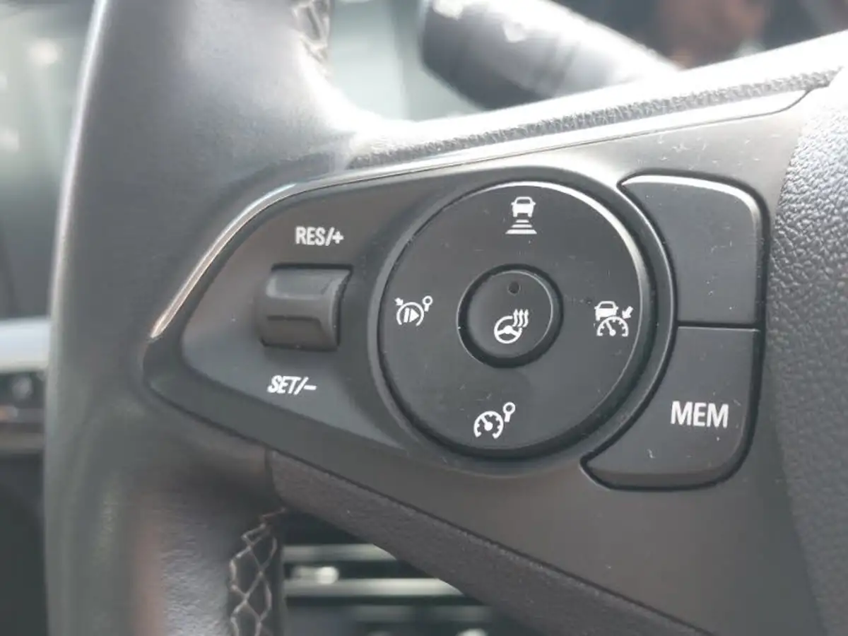 2021-vauxhall-mokka-12-elite-edition-130ps-big-16