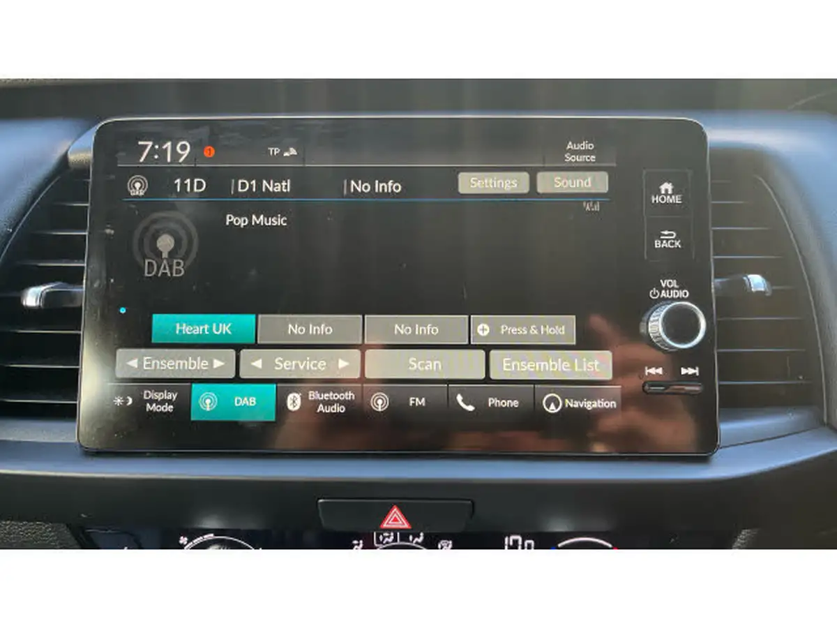 2022-honda-jazz-15-i-mmd-ex-107ps-big-34