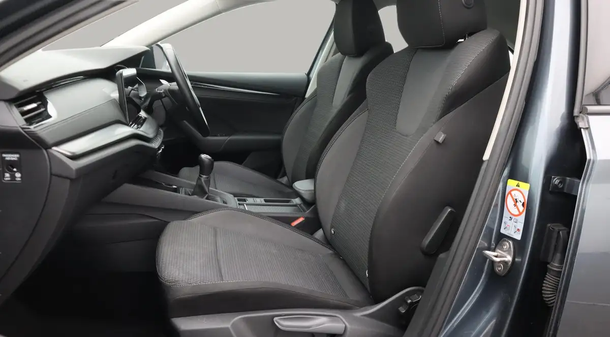 2021-skoda-octavia-10-tsi-se-technology-hatchback-big-14