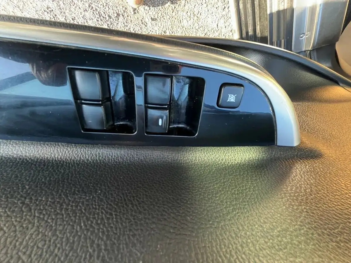 2020-mitsubishi-l200-22di-d-barbarian-auto-big-52