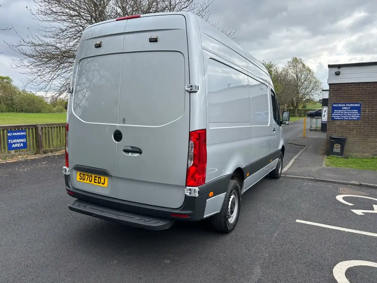 2020-mercedes-benz-sprinter-21cdi-314-l2h1-panel-van-rwd-eco-gear-360-big-6