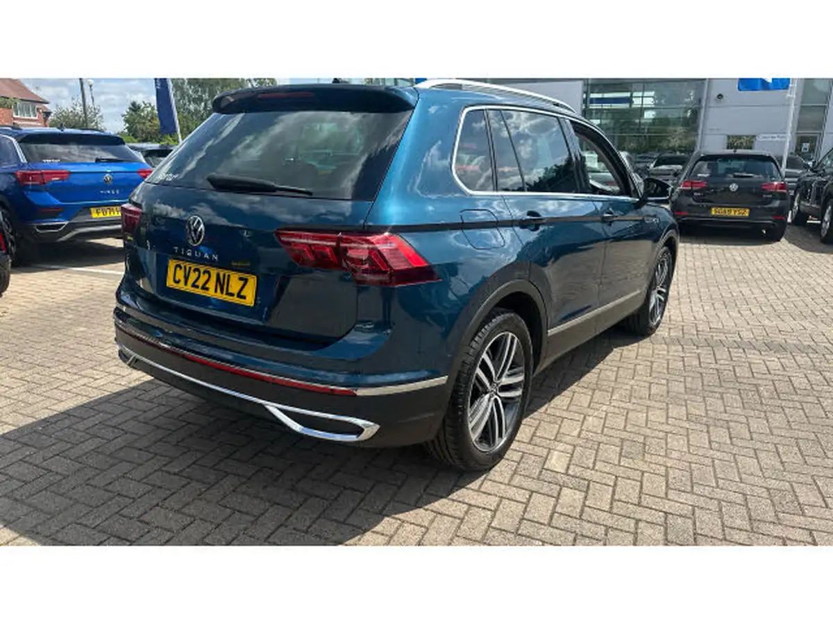 2022-volkswagen-tiguan-15-tsi-elegance-big-31