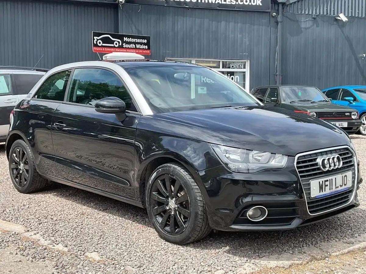 2011-audi-a1-14-sport-tfsi-hatchback-3d-big-2