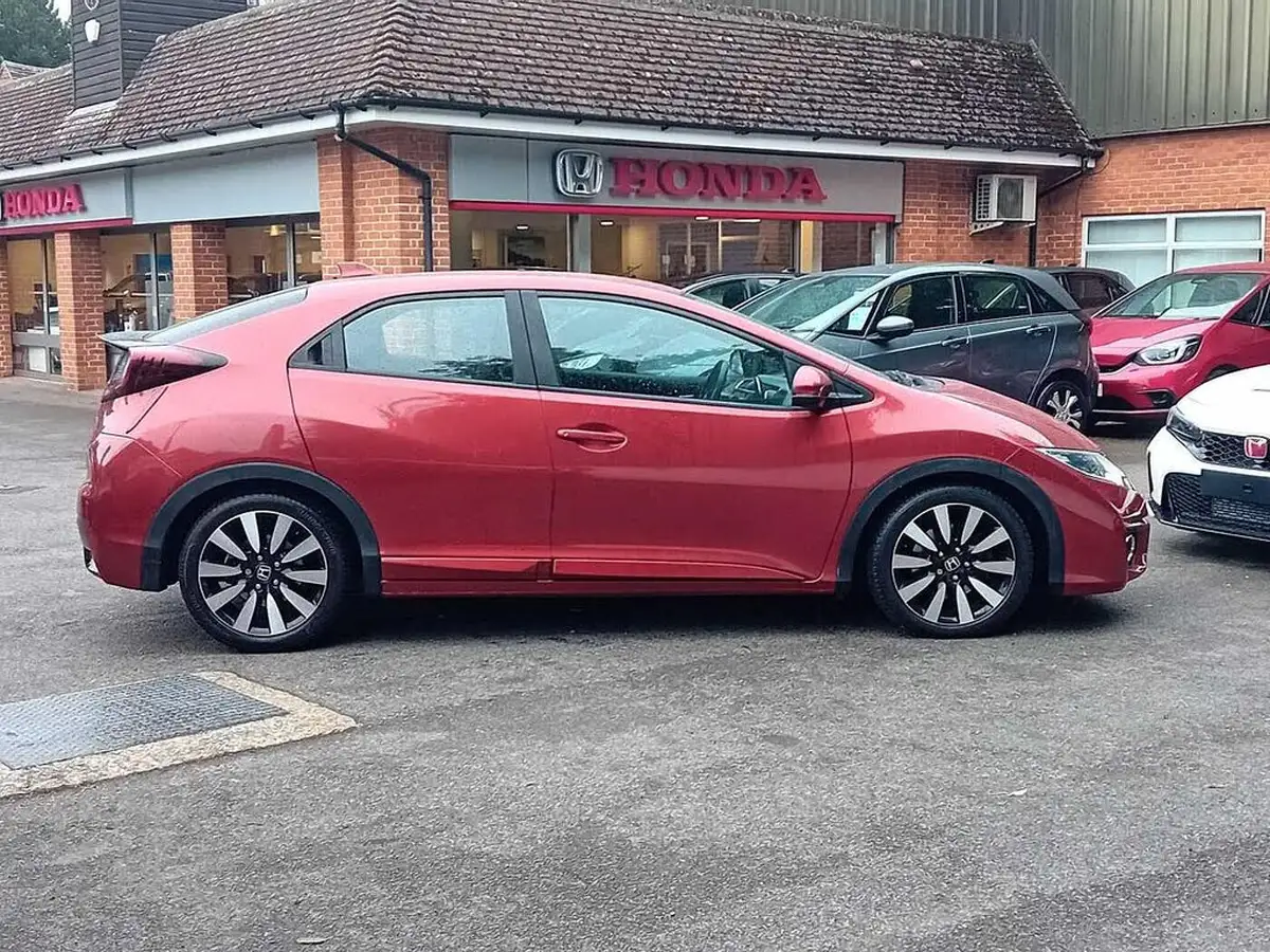 2015-honda-civic-18-se-plus-honda-connect-hatchback-auto-big-4