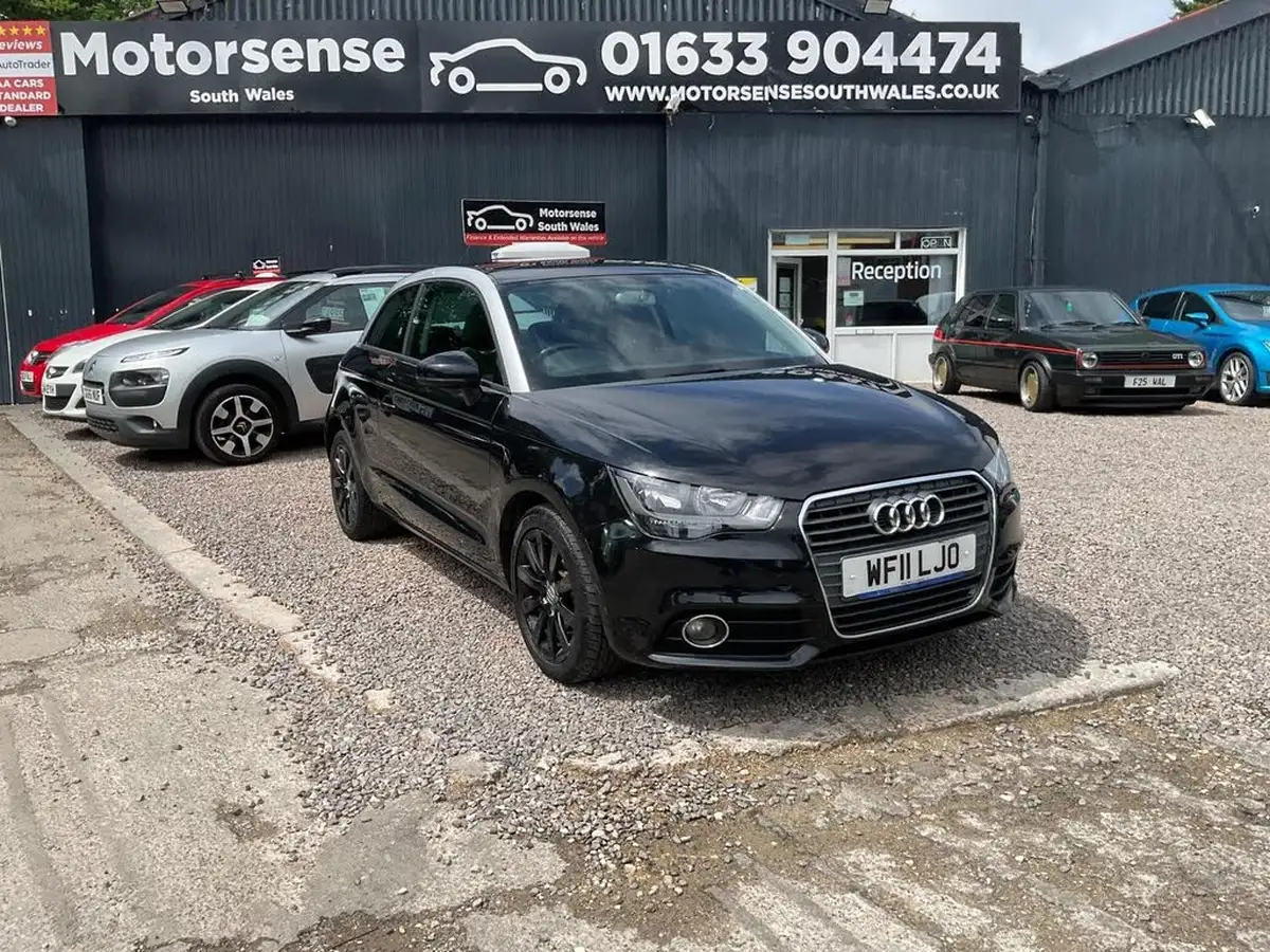 2011-audi-a1-14-sport-tfsi-hatchback-3d-big-50