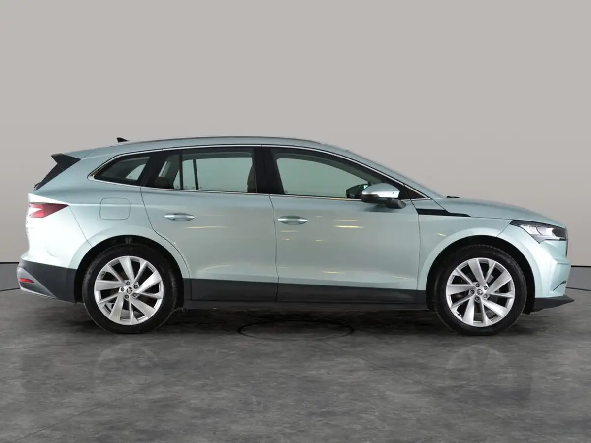 2021-skoda-enyaq-e-60-62-kwh-big-13