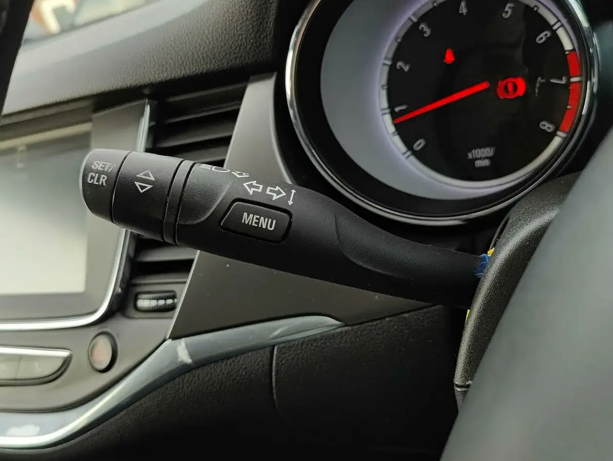 2015-vauxhall-astra-14i-16v-turbo-energy-big-24
