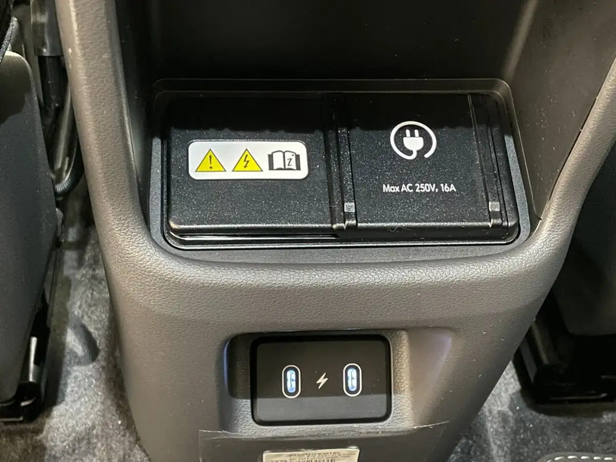 2024-hyundai-kona-e-ultimate-218ps-65kwh-big-13