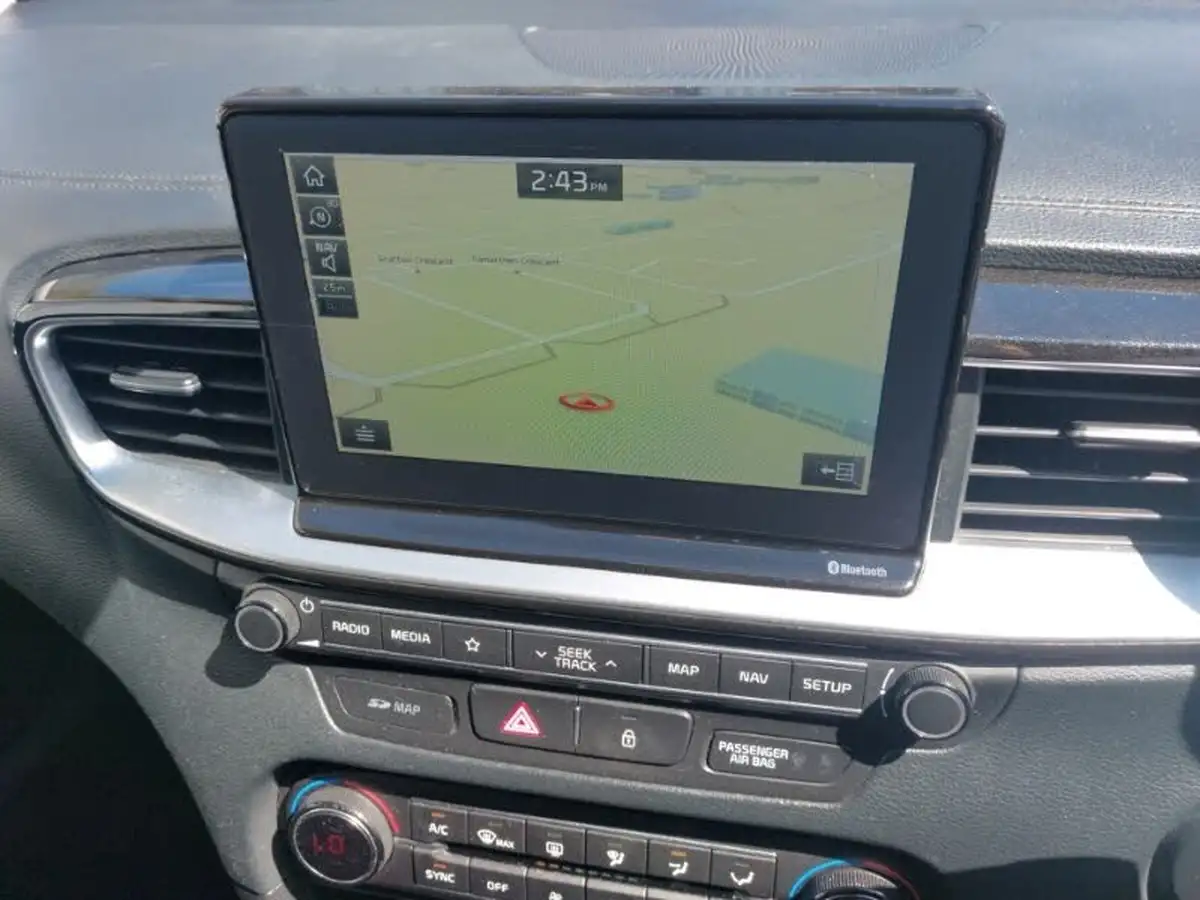 2019-kia-ceed-16crdi-3-hatchback-big-17
