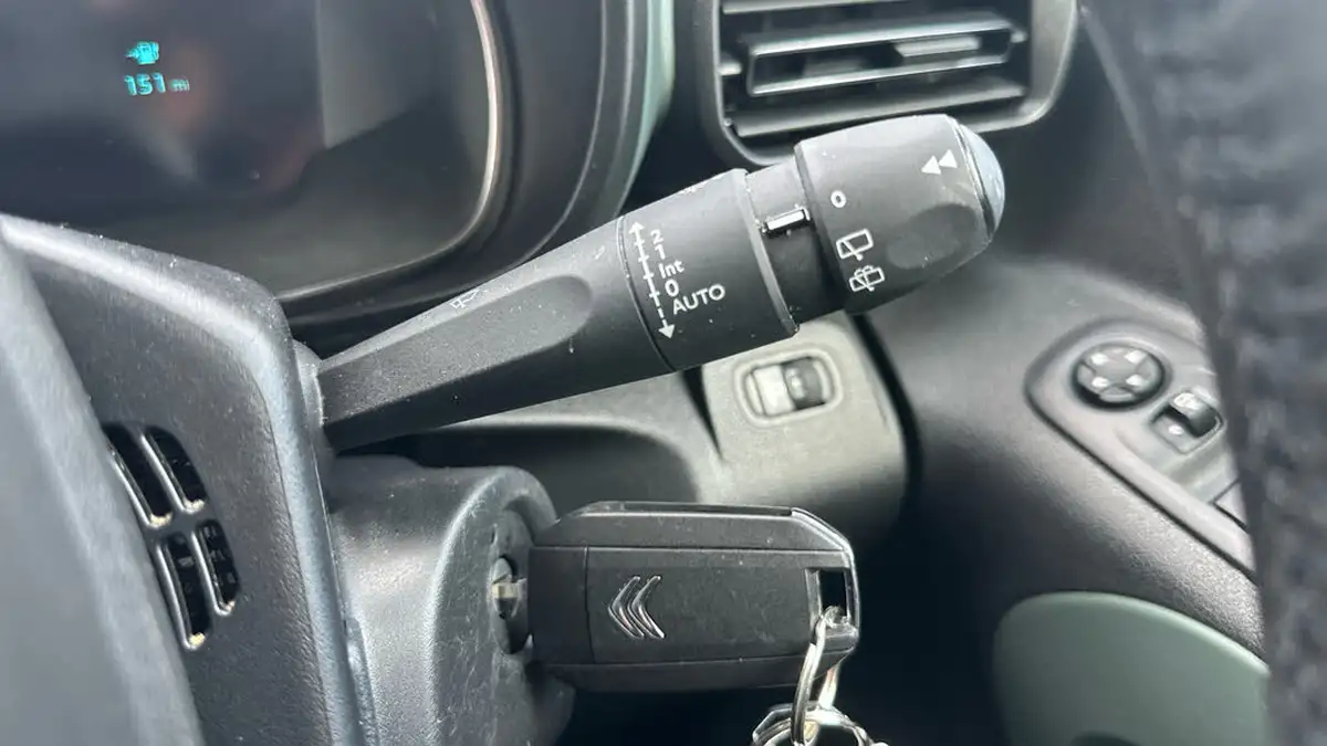 2024-citroen-berlingo-e-flair-xtr-m-size-big-27