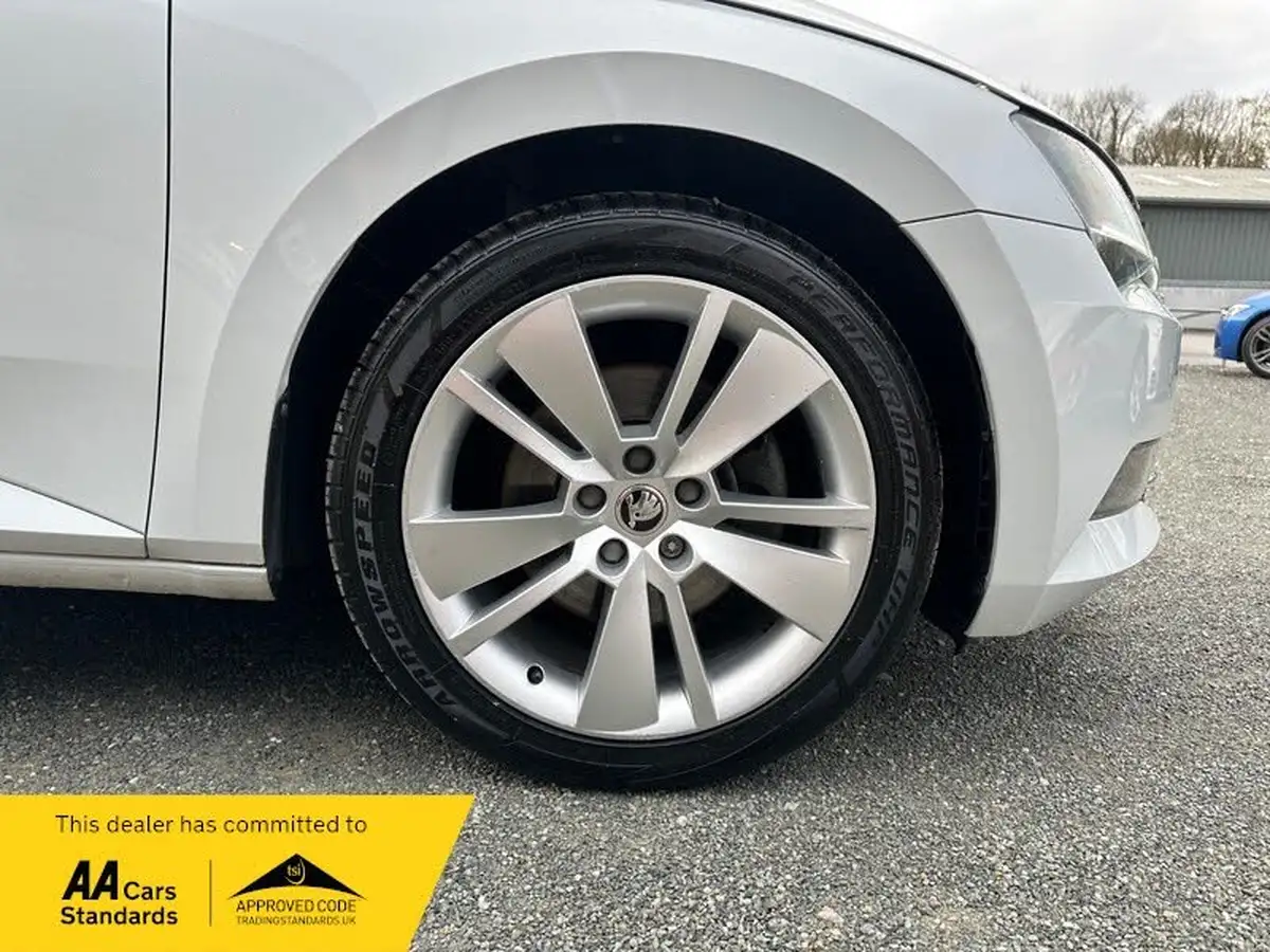 2018-skoda-superb-20tdi-scr-se-l-executive-150ps-estate-dsg-big-61