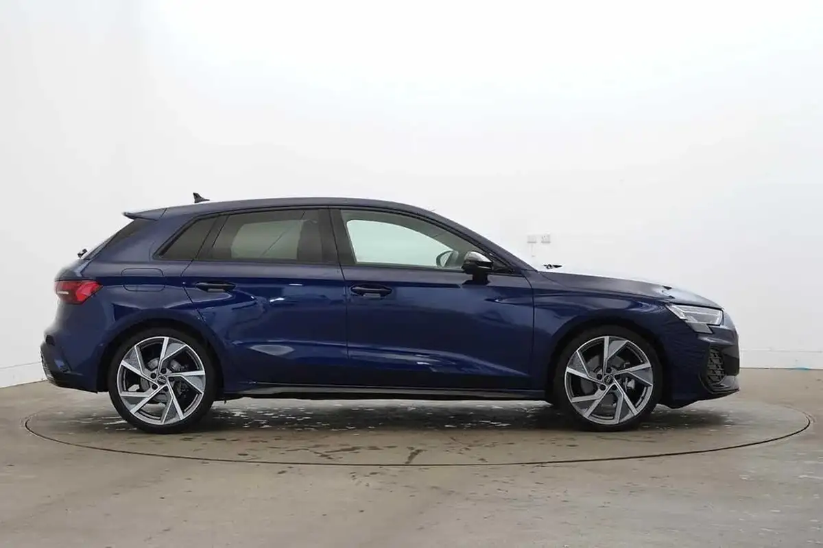 2024-audi-a3-15-35-tfsi-black-edition-sportback-5d-big-3