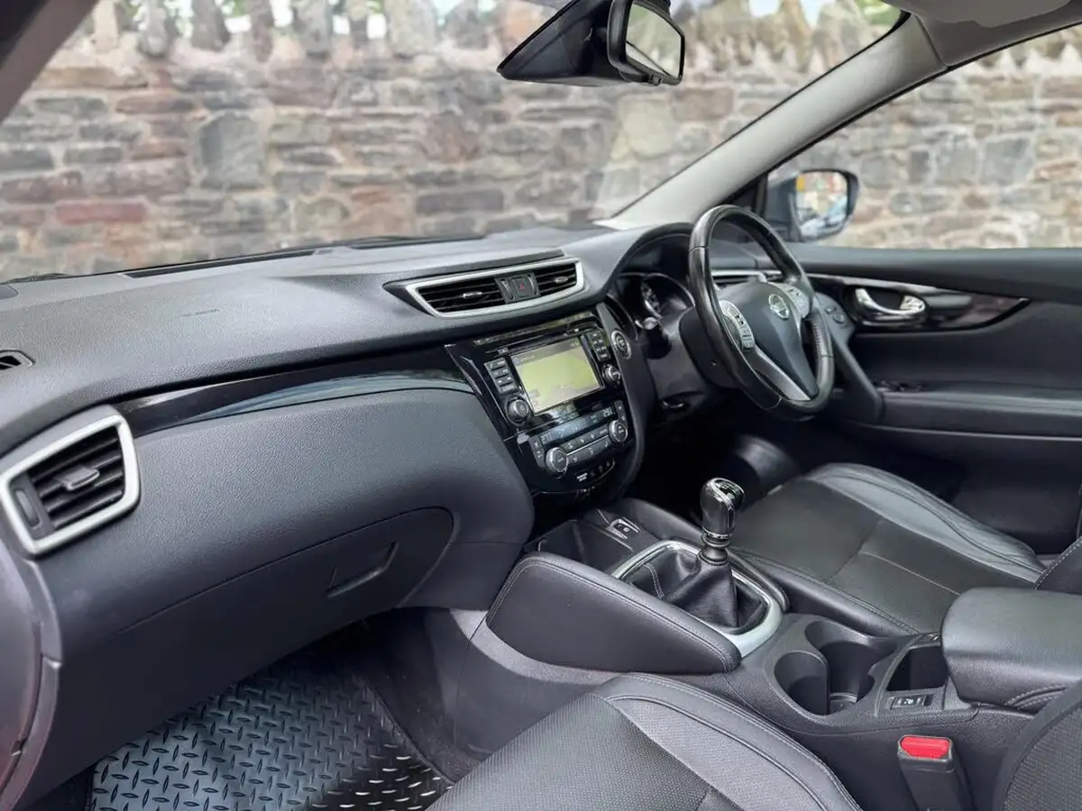 2017-nissan-qashqai-15dci-tekna-big-25