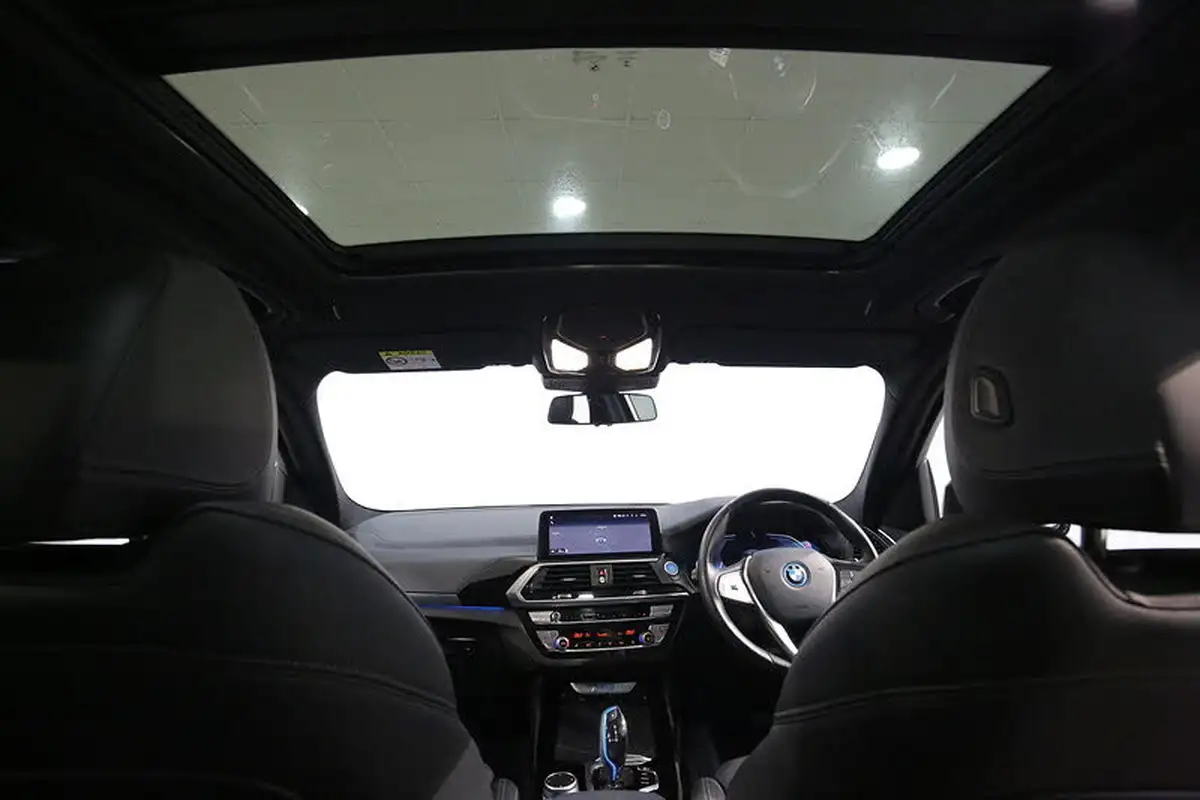 2022-bmw-ix3-e-premier-edition-big-1