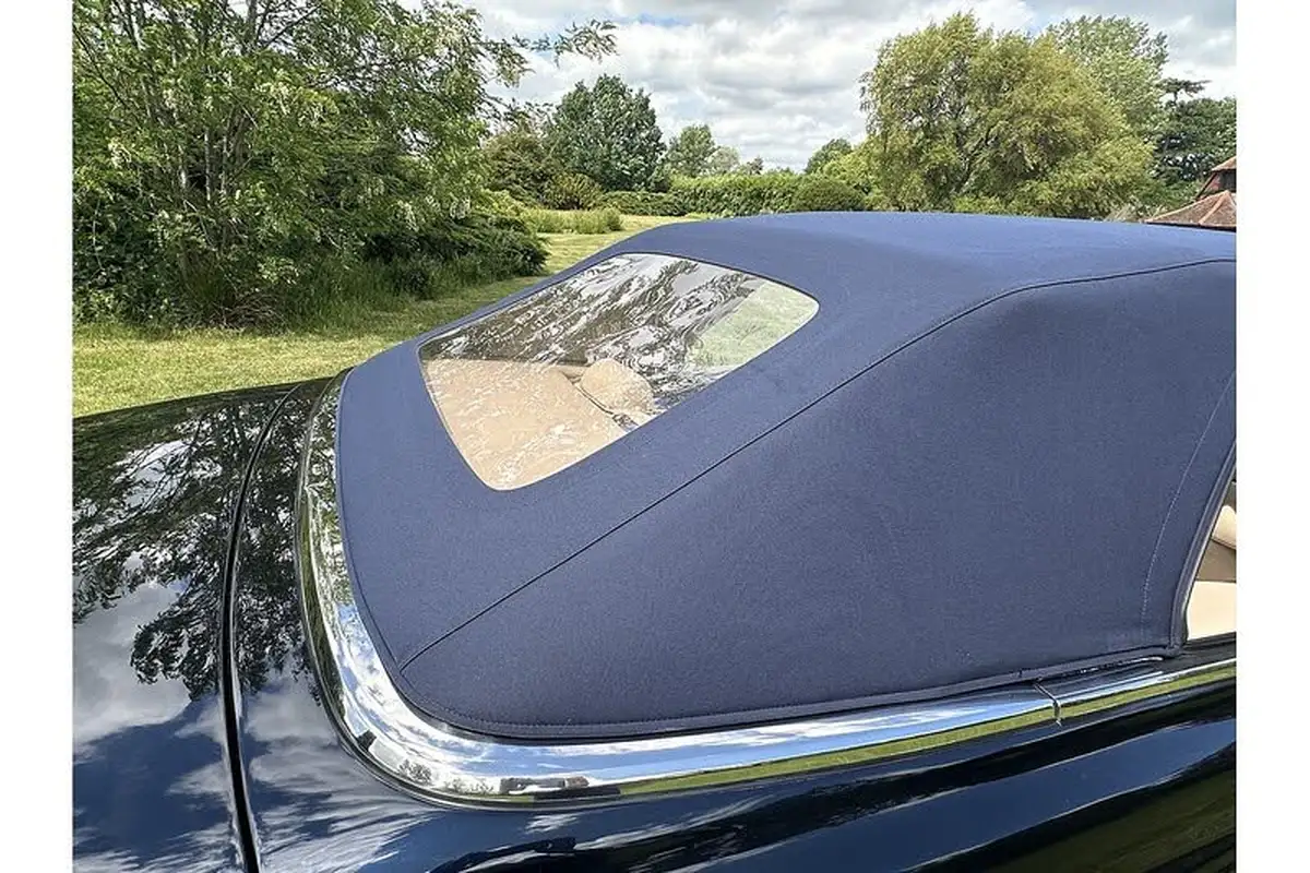 1997-bentley-azure-68-big-34