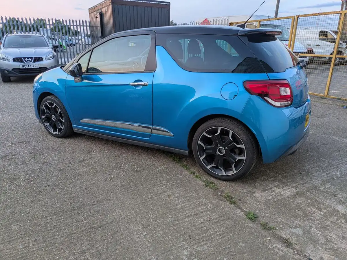 2012-citroen-ds3-16e-hdi-dsport-big-6